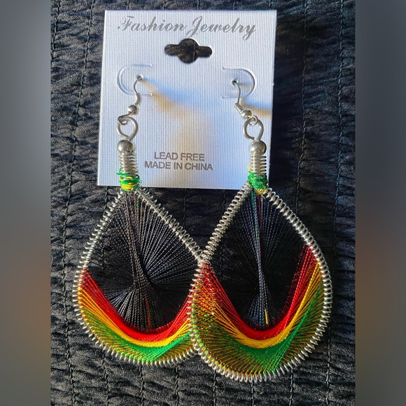Earrings Lead Free BOLD COLORED THREADING!! - Picture 1 of 3